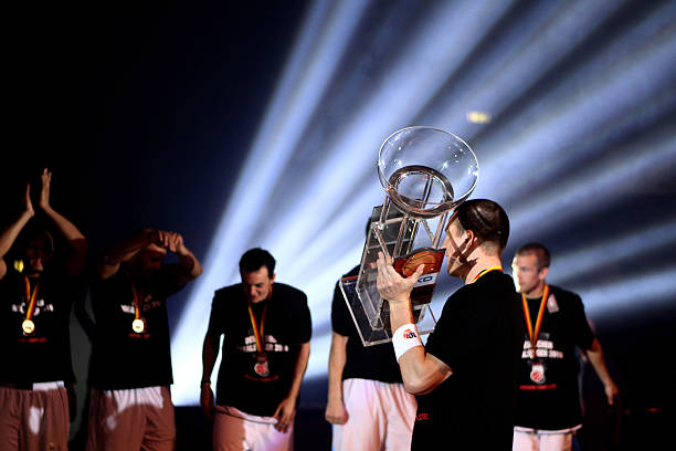 自信地做出 自信地做出