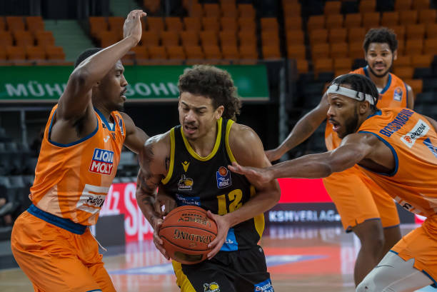 守体系陷入 守体系陷入