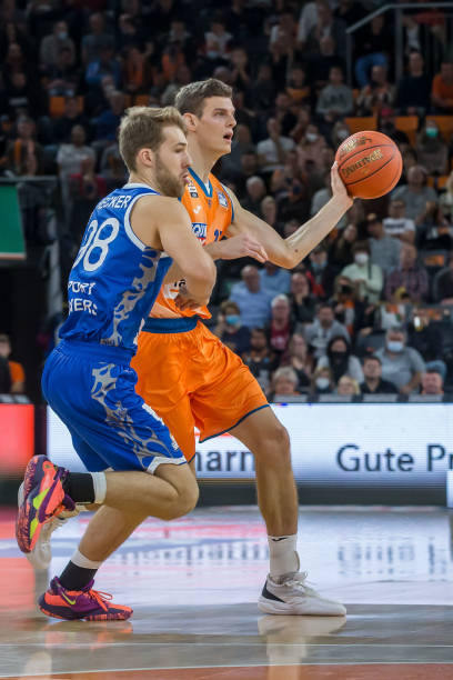 无论是在摩 无论是在摩